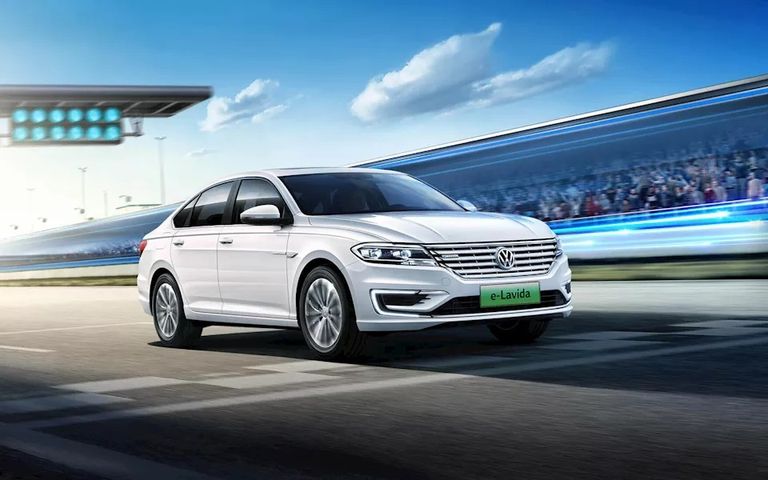 فولكس فاجن إي لافيدا فيات 500e