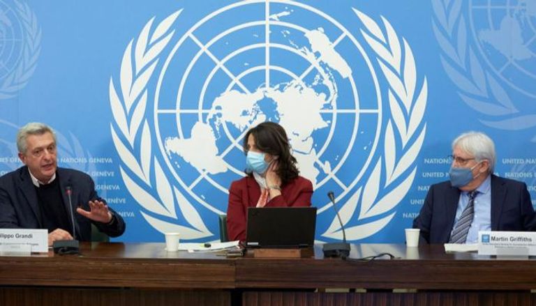 مسؤولون بالأمم المتحدة بينهم جريفيث أثناء إطلاق خطط الاستجابة الإنسانية 2022
