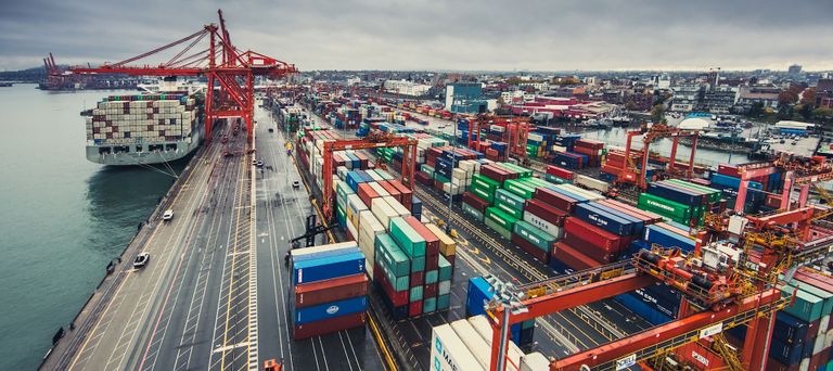 الإمارات تعتزم التوسع في اتفاقيات