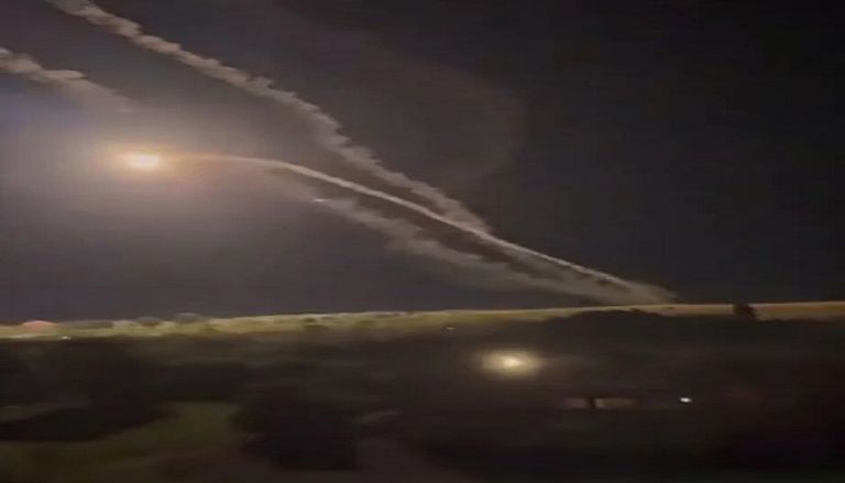 الصاروخ يصطدم بمنصة إطلاقه