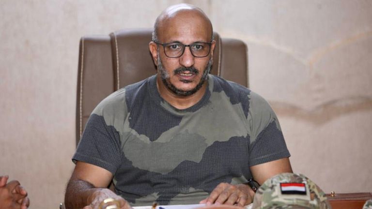 نائب رئيس محلس القيادة الرئاسي طارق صالح وقفة مسلحة لقبائل الساحل الغربي في حيس لفضح أكاذيب الحوثي بشأن النساء