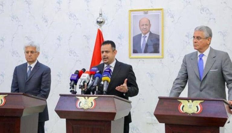 مؤتمر صحفي بين رئيس الوزراء اليمني والمدير التنفيذي للبنك الدولي في عدن
