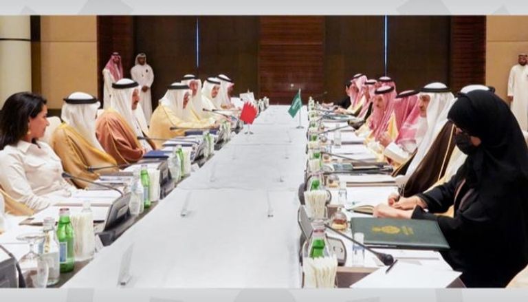 جانب من اجتماع لجنة التنسيق السياسي المنبثة عن مجلس التنسيق السعودي-البحريني