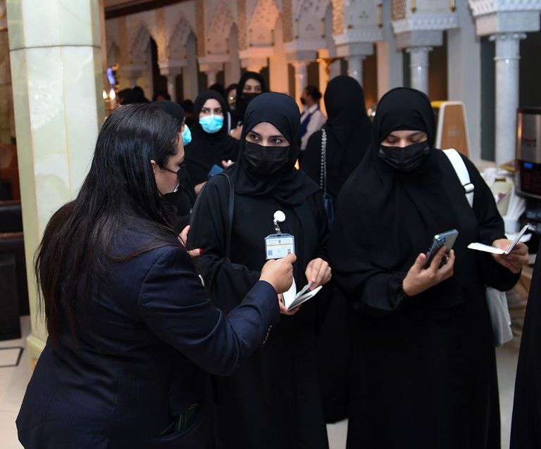 بعثة الحج الرسمية في الإمارات تغادر إلى السعودية