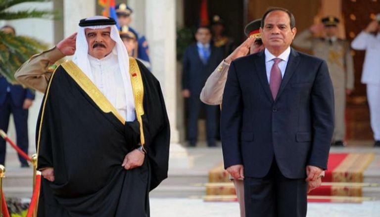 الرئيس المصري عبدالفتاح السيسي والعاهل البحريني الملك حمد بن عيسى آل خليفة