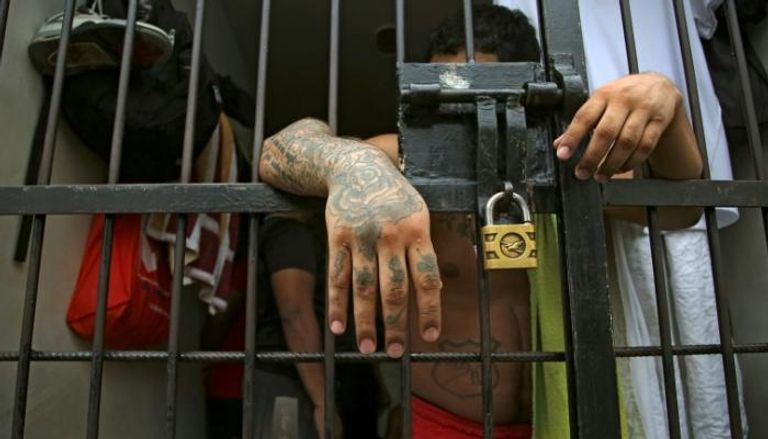 أعمال الشغب الدامية شائعة في سجون أمريكا اللاتينية