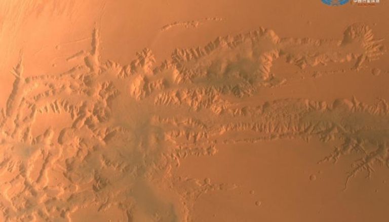 إحدى الصور التي التقطتها المركبة الفضائية الصينية لكوكب المريخ 
