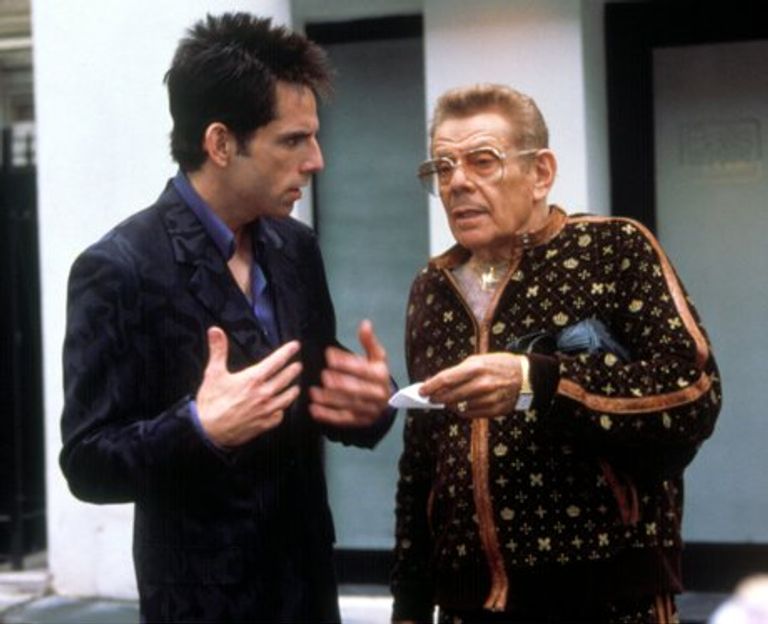 الممثل الأسترالي كريس هيمسوورث في لقطة من فيلم ثور: الحب والرعد