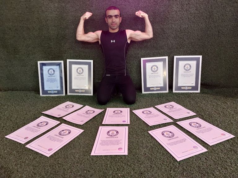 الشاب المصري علي منير