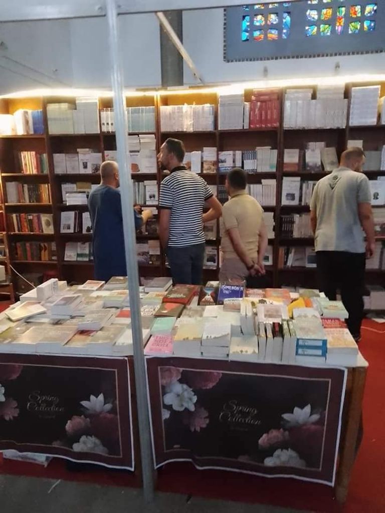 معرض للكتاب بمدينة وهران الجزائرية