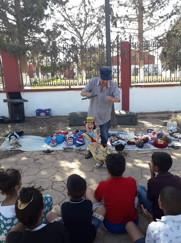 عرض من مسرح الشارع بمحافظة وهران الجزائرية