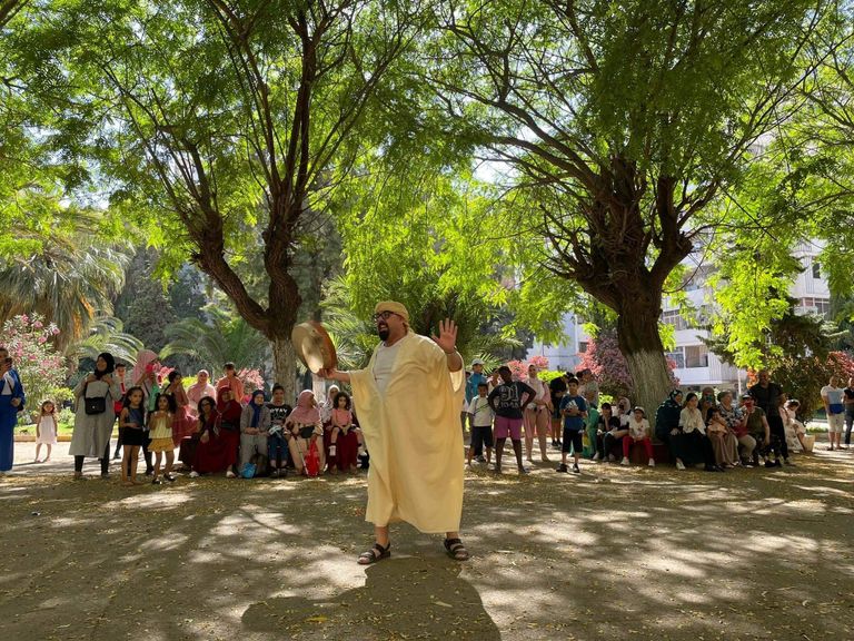 عرض من مسرح الشارع بمحافظة وهران الجزائرية