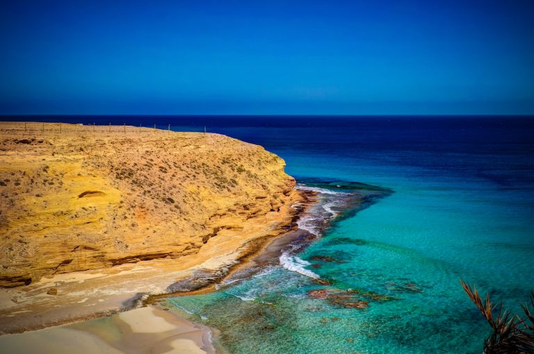 شاطئ سبوتس أحد شواطئ جزر كايمان شواطئ جزر كايمان.. أفضل 5 شواطئ "ساحرة" في البحر الكاريبي