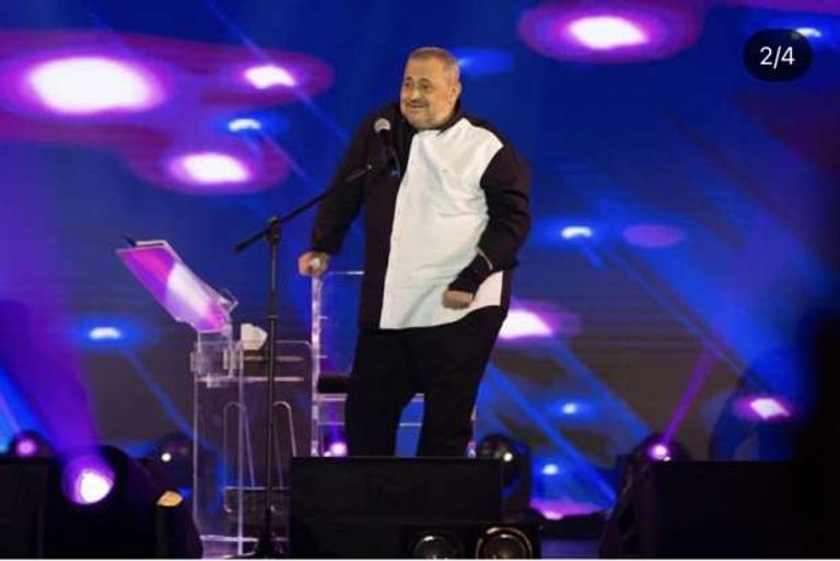 جورج وسوف في حفل موسم جدة