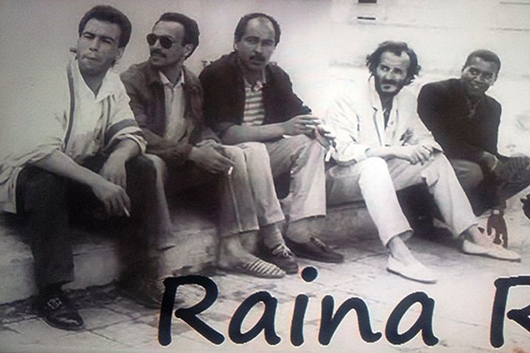 فرقة راينا راي الجزائرية في الثمانينيات - أرشيفية قائد فرقة راينا راي لأغنية الراي الجزائرية