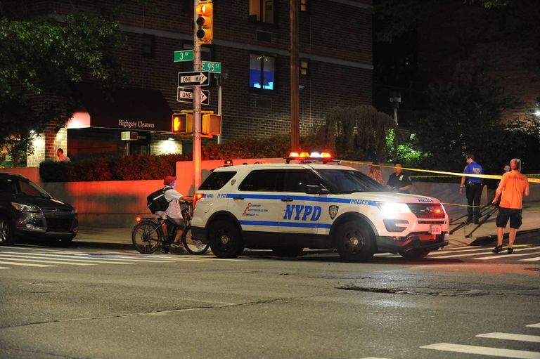 انتشار للشرطة الأمريكية في موقع الحادث بنيويورك