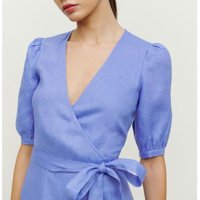 قائمة متنوعة لفساتين اللون الأزرق