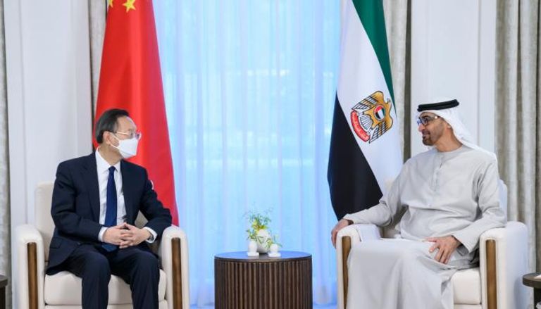 الشيخ محمد بن زايد آل نهيان رئيس دولة الإمارات يستقبل المبعوث الخاص للرئيس الصيني