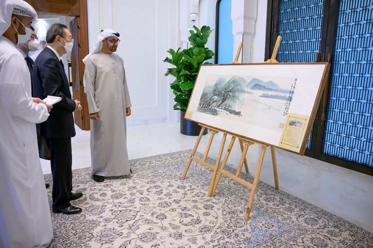 الشيخ محمد بن زايد آل نهيان رئيس دولة الإمارات يستقبل المبعوث الخاص للرئيس الصيني