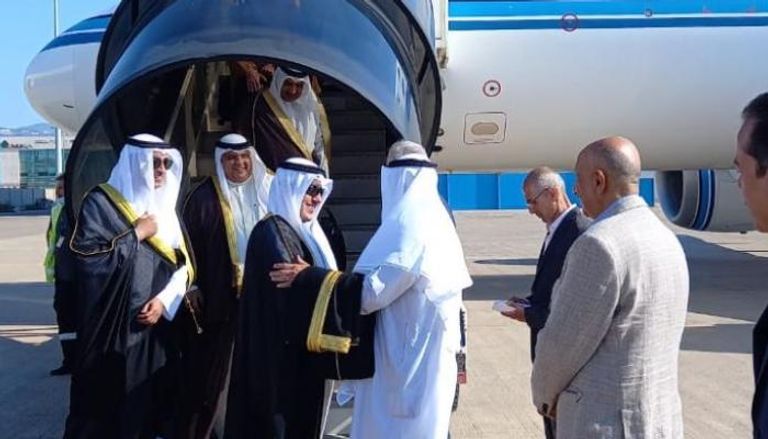 وصول وزير الخارجية الكويتي إلى بيروت