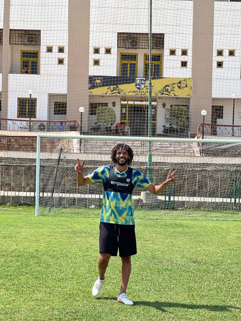 محمد النني محمد النني لاعب وسط أرسنال