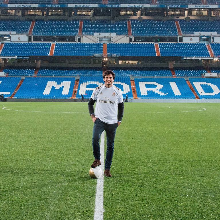 كارلوس ساينز بقميص ريال مدريد 