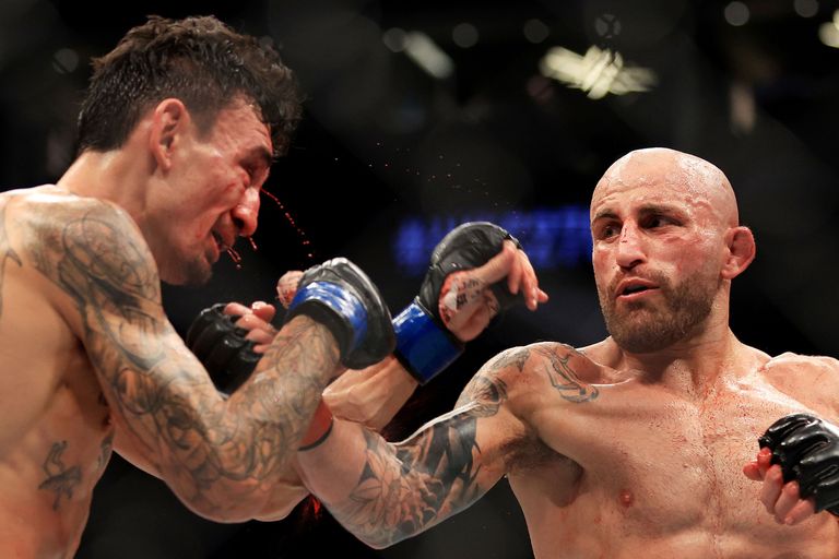 أليكسندر فولكونوفسكي ضد الأمريكي ماكس هولواي 