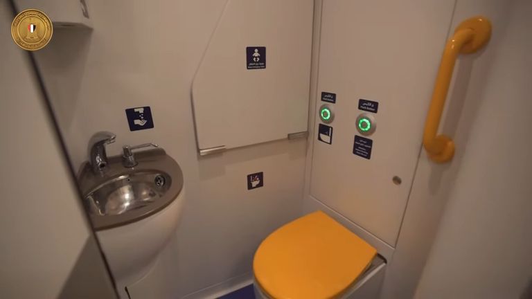 القطار الكهربائي الخفيف في مصر جانب من مشروع افتتاح القطار الكهربائي الخفيف