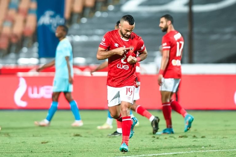 الأهلي ضد بتروجيت