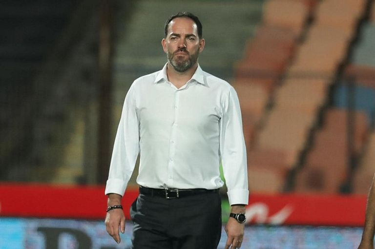 الأهلي ضد بتروجيت