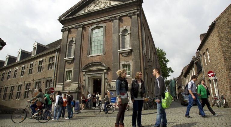 جامعة ماستريخت الهولندية العملة المشفرة بتكوين