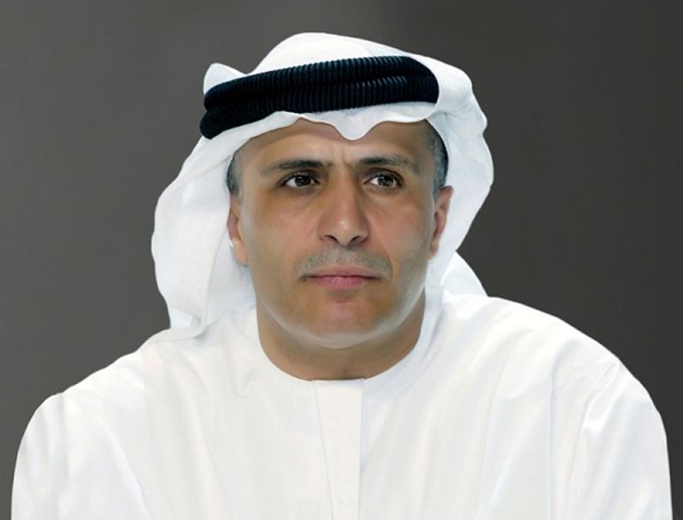 مطر الطاير المدير العام رئيس مجلس المديرين في هيئة الطرق والمواصلات تسلا 3 تنضم لأسطول تاكسي دبي
