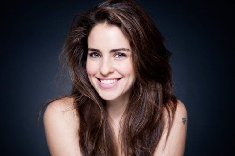 الممثلة التركية فخرية أوجن وزوجها بوراك أوزتشيفيت