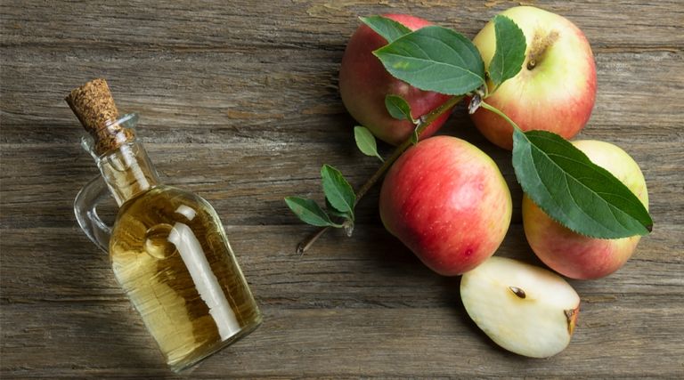 خل التفاح لعلاج حبوب الجبهة