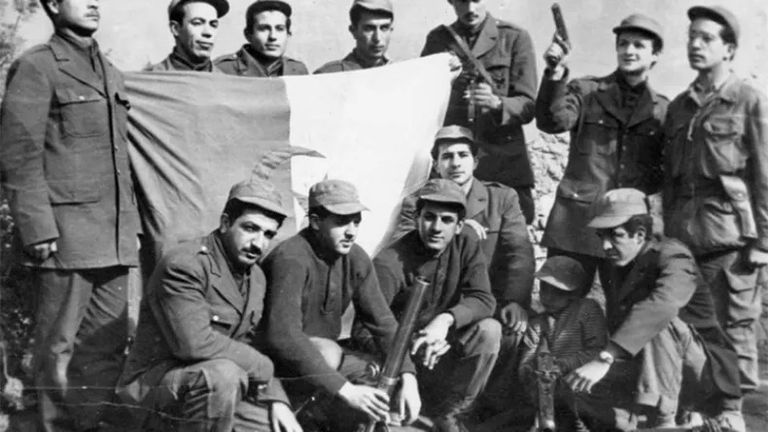 ثوار الجزائر ضد الاحتلال الفرنسي - أرشيفية رفات شهداء استعادتهم الجزائر من فرنسا - أرشيفية