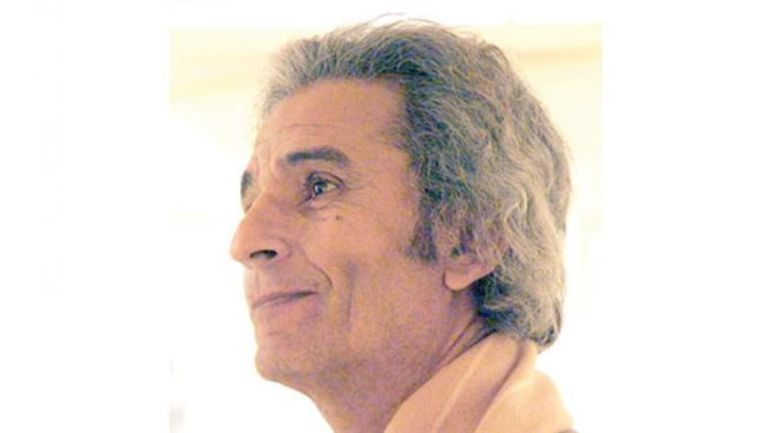 محطة مترو "كلية البنات" في مصر