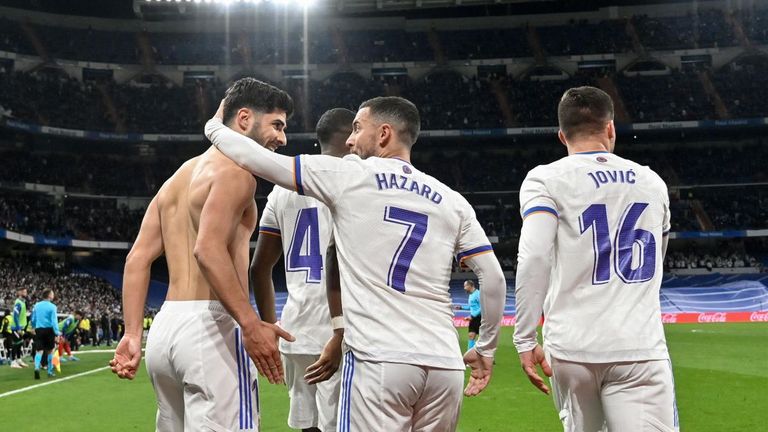 يوفيتش وأسينسيو بصحبة إدين هازارد كارلو أنشيلوتي مدرب ريال مدريد