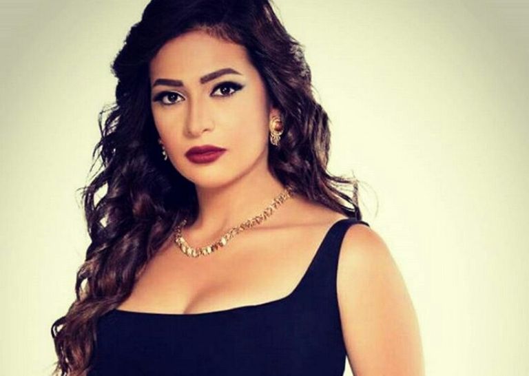 المطربة المصرية دينا المصري - أرشيفية