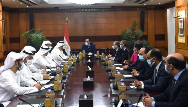 رئيس الوزراء المصري يلتقي وزير الصناعة والتكنولوجيا المتقدمة الإماراتي