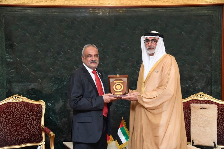 لقاء محمد بن أحمد البواردي وسفير جنوب أفريقيا