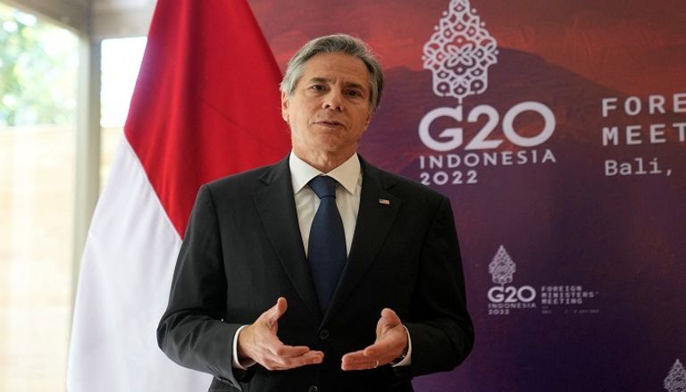 وزير الخارجية الروسي سيرجي لافروف خلال مؤتمر ببالي