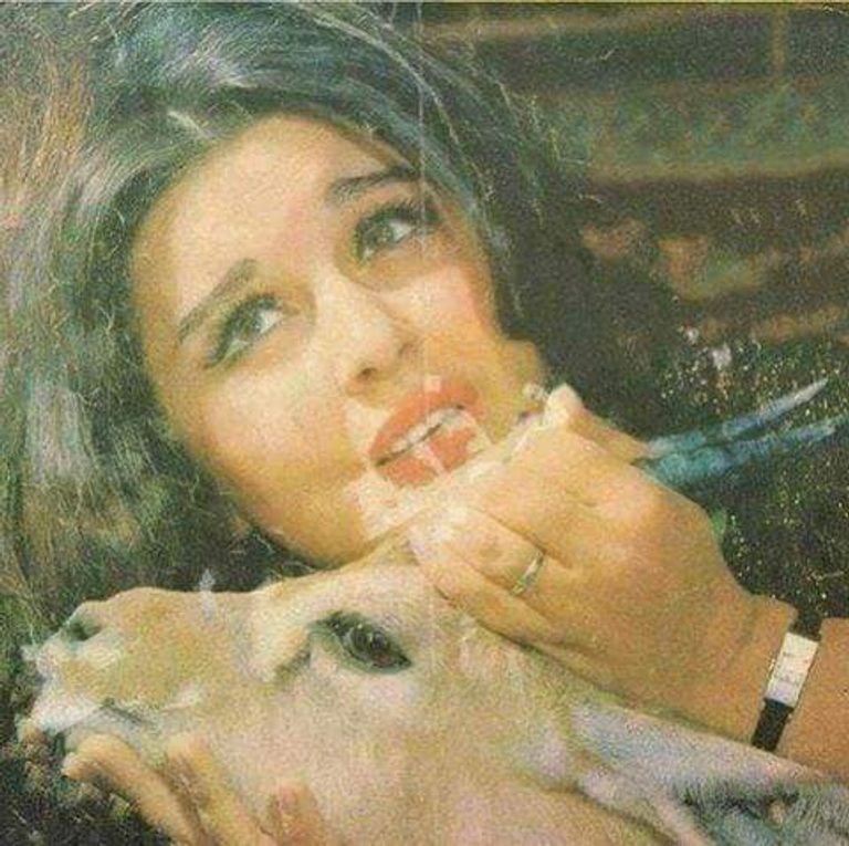 الفنانة شادية مع خروف العيد