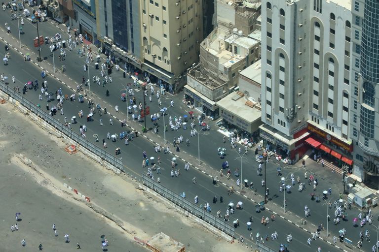 حجاج على جبل عرفات