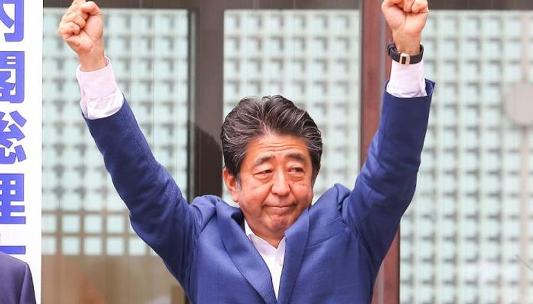 رئيس الوزراء الياباني الأسبق شينزو آبي- رويترز
