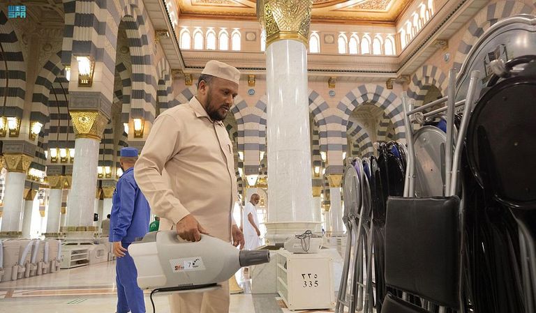 استعدادات العاملين بالمسجد النبوي لاستقبال الحجاج