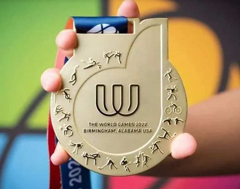 الميدالية الذهبية للمصارع الجزائري أنيس حلاسة أنيس حلاسة