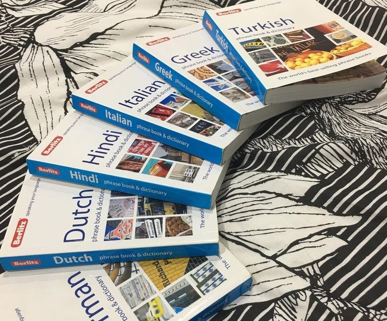 حزم الحقائب بشكل مبالغ به