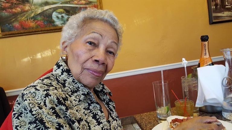 السيدة الأولى الأمريكية جيل بايدن والجدة جارسيا