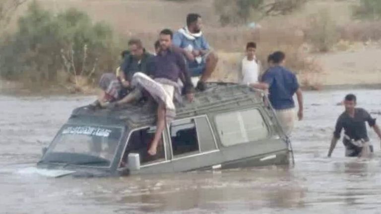 جانب من الآثار السلبية للمنخفض الجوي