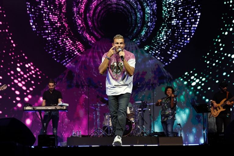 النجم عمرو دياب